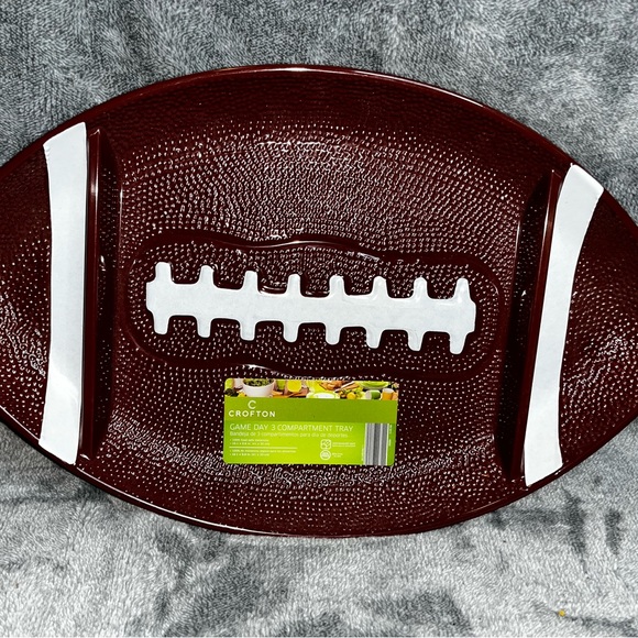 Crofton Plastic Football Game Day 3 Tray Compartments - Picture 2 of 8